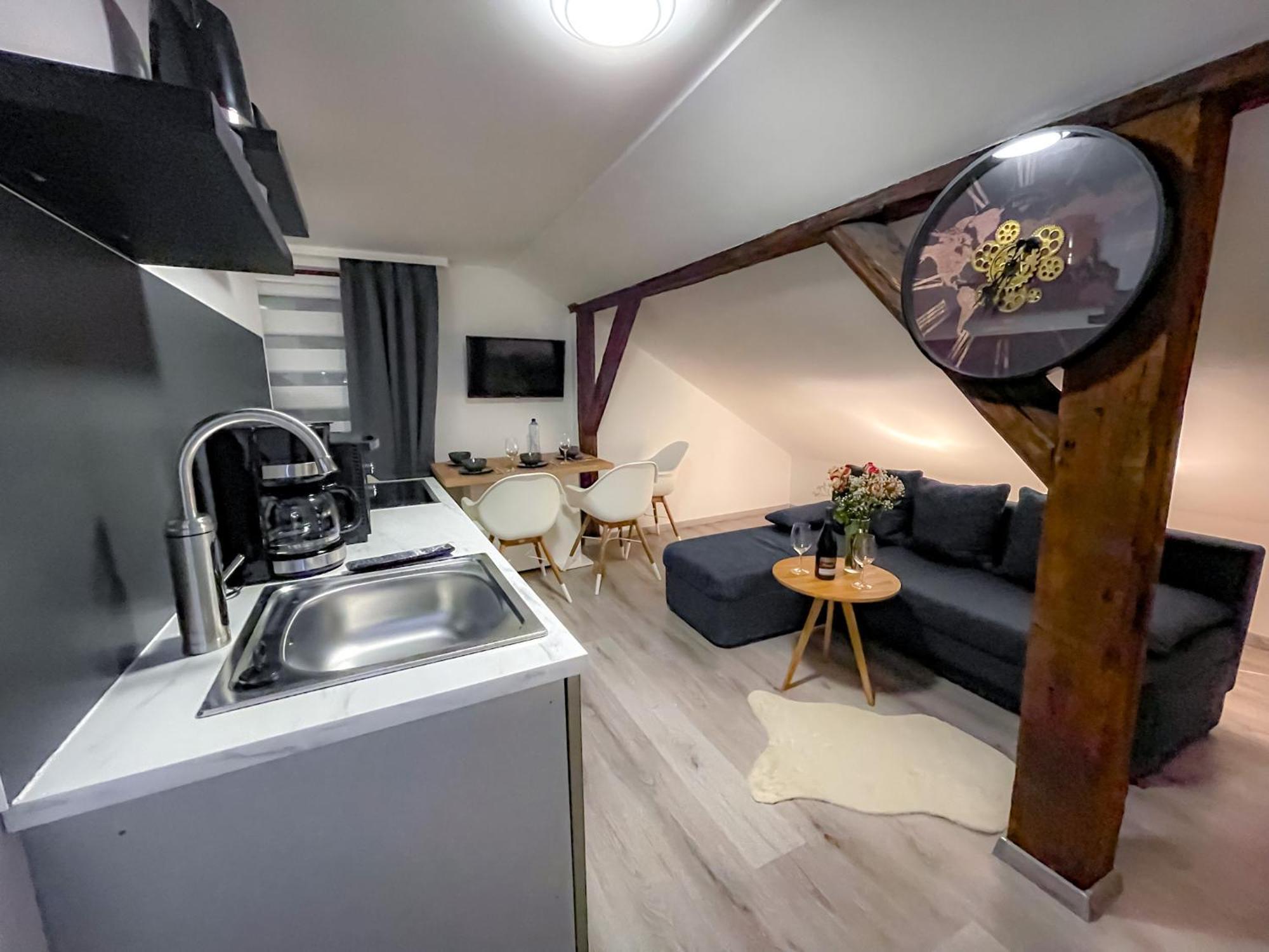 Eddy's Apartment